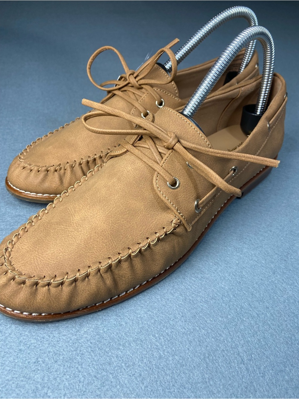 Tommy Bahama Men's Tan Moc Toe Boat Shoes